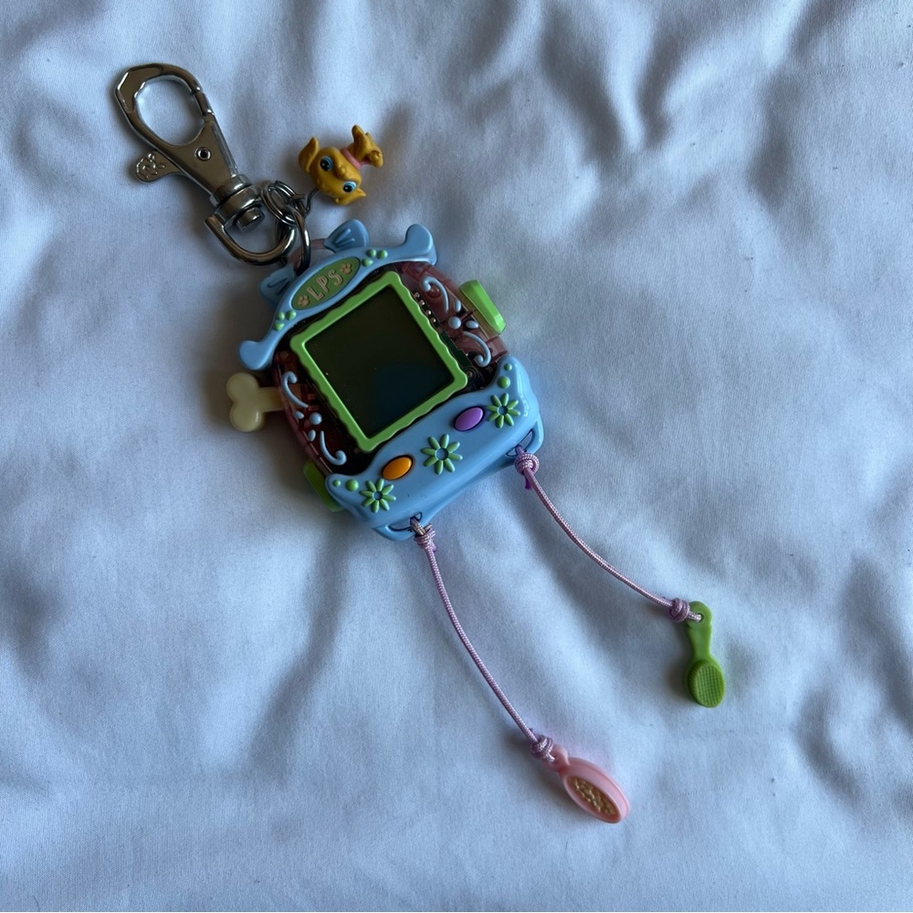 Littlest Pet Shop Blue and Green Keychain Toy